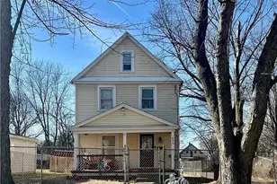 844 Sumner St, Akron, OH 44311 - Photo 1