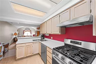 8050 Harbor Creek Dr, Mentor on the Lake, OH 44060 - Photo 9