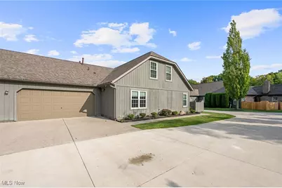 8050 Harbor Creek Drive #2402, Mentor on the Lake, OH 44060 - Photo 25