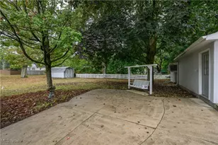 3826 Powell Ave, Coventry, OH 44319 - Photo 9