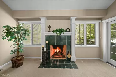 159 Royal Oak Drive, Aurora, OH 44202 - Photo 5