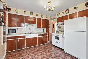 5714 Stickney Ave, Loveland, OH 44144 - Photo 13