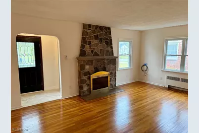 823 Washington Avenue, Cuyahoga Falls, OH 44221 - Photo 3