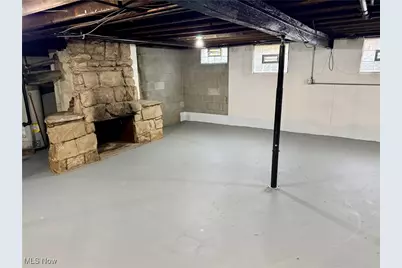 823 Washington Avenue, Cuyahoga Falls, OH 44221 - Photo 25