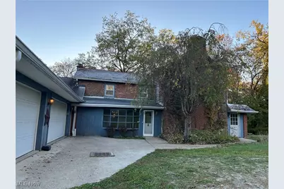 2465 Clay Pike, Zanesville, OH 43701 - Photo 1