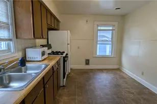 826 Michigan Ave, Youngstown, OH 44504 - Photo 7