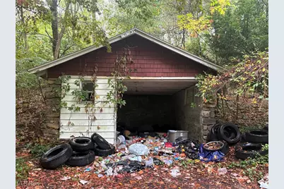 737 Vernon Odom Boulevard, Akron, OH 44307 - Photo 7