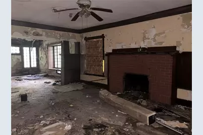 737 Vernon Odom Boulevard, Akron, OH 44307 - Photo 15