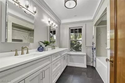 2831 Fairmount Boulevard #2831, Cleveland Heights, OH 44118 - Photo 5