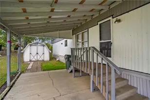 18 Boxwood Dr, Beloit, OH 44609 - Photo 25