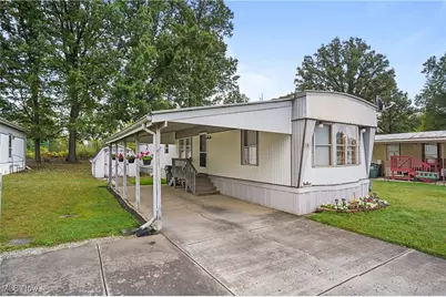 18 Boxwood Drive, Beloit, OH 44609 - Photo 1