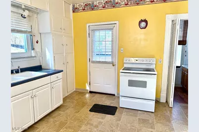 1105 N 6th Street, Martins Ferry, OH 43935 - Photo 17