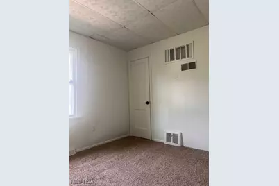 296 Sanderson Avenue, Campbell, OH 44405 - Photo 9