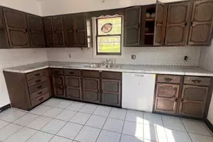 296 Sanderson Ave, Campbell, OH 44405 - Photo 3