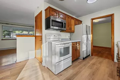 10666 Wilma Avenue NE, Alliance, OH 44601 - Photo 7