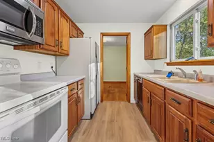 10666 Wilma Ave NE, Alliance, OH 44601 - Photo 3