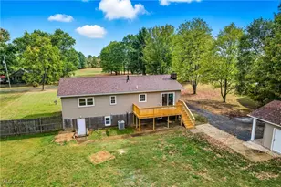 3149 N Pleasant Dr, East Palestine, OH 44413 - Photo 7