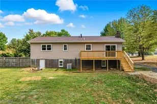 3149 N Pleasant Dr, East Palestine, OH 44413 - Photo 5