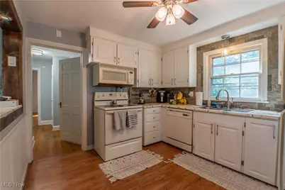 970 Kingsway Street, Alliance, OH 44601 - Photo 17