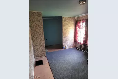 60490 Main Street, Jacobsburg, OH 43933 - Photo 15