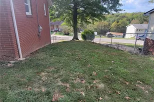 203 Mellwood Dr, Toronto, OH 43964 - Photo 5