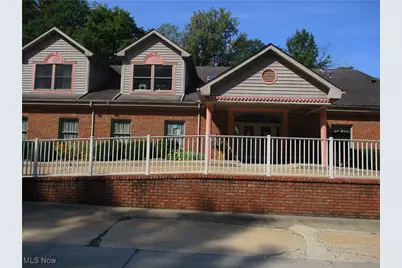 880 Mull Avenue, Akron, OH 44313 - Photo 1