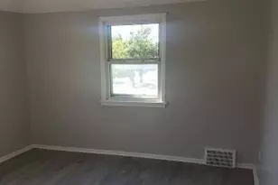 481 E 147th St, Loveland, OH 44110 - Photo 9