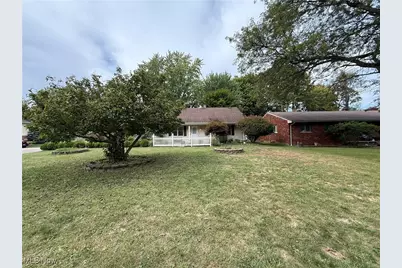 3296 Cricket Drive, Youngstown, OH 44511 - Photo 3