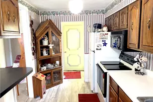 2785 Fairfax St, Streetsboro, OH 44241 - Photo 9