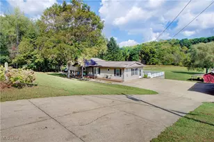 14015 Stimmel St NE, Paris, OH 44669 - Photo 3