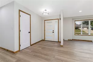 3790 Greenbriar Dr, Zanesville, OH 43701 - Photo 9