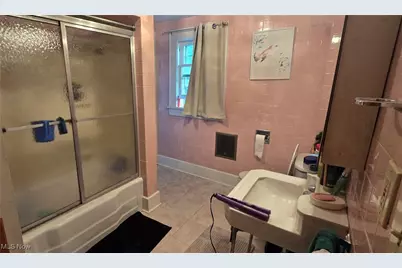 559 Patterson Avenue, Akron, OH 44310 - Photo 11