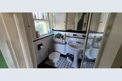 559 Patterson Avenue, Akron, OH 44310 - Photo 11