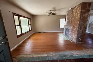 603 Poplar Ave, Williamstown, WV 26187 - Photo 7