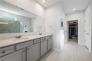 23863 Heatherstone Trl, Columbia Station, OH 44028 - Photo 17