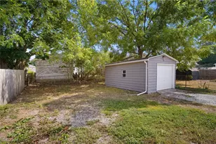 1043 Coventry St, Akron, OH 44306 - Photo 25