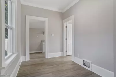 1043 Coventry Street, Akron, OH 44306 - Photo 7