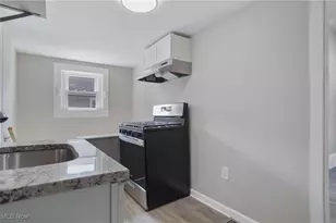 1043 Coventry St, Akron, OH 44306 - Photo 3