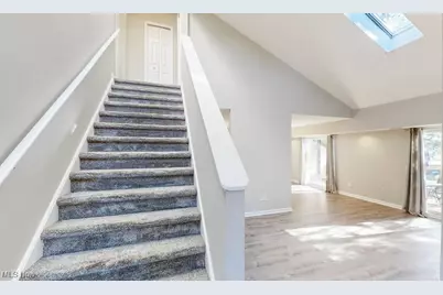 1426 Loop Road #1426, Kent, OH 44240 - Photo 3