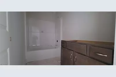 3630 Great Windsor Lane, Green, OH 44685 - Photo 9