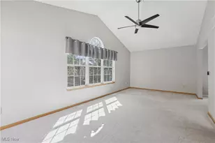 957 Devonwood Dr, Wadsworth, OH 44281 - Photo 13