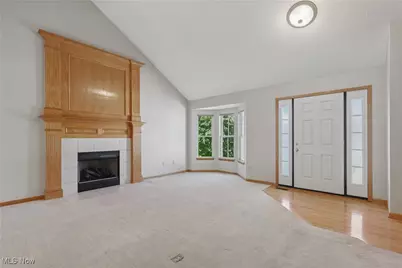 957 Devonwood Drive, Wadsworth, OH 44281 - Photo 5