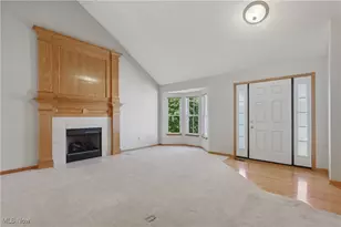 957 Devonwood Dr, Wadsworth, OH 44281 - Photo 5