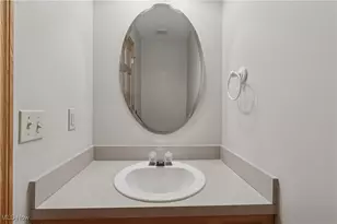 957 Devonwood Dr, Wadsworth, OH 44281 - Photo 17