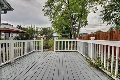 325 W Maryland Avenue, Sebring, OH 44672 - Photo 9