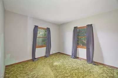 3927 Daisyview Street, Shadyside, OH 43947 - Photo 7