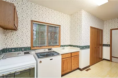 234 Lake Pointe Drive, Bath, OH 44333 - Photo 25