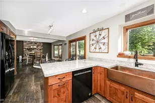 1315 Morning Star Dr, Rock Creek, OH 44084 - Photo 11