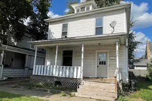 338 Locust St, Coshocton, OH 43812 - Photo 1