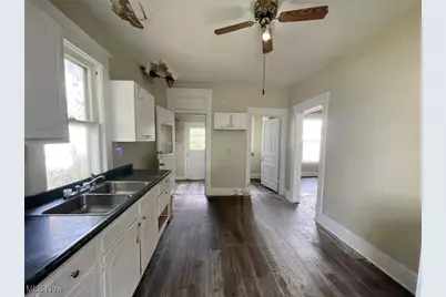 338 Locust Street, Coshocton, OH 43812 - Photo 9